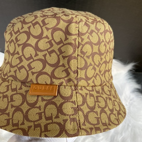 New GUESS UNISEX Buckle Hat - Picture 4 of 5